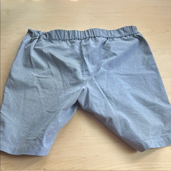 Gray Women's Shorts - Picture 3 of 4